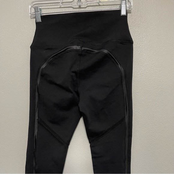 ALO Yoga High Rise Athletic Leggings Black Full Length Yoga Womens Medium - Picture 6 of 9